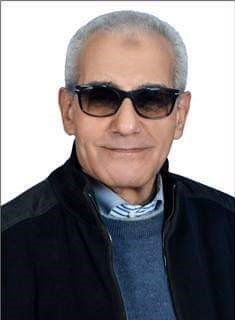 قصيدة قف لتقرأ