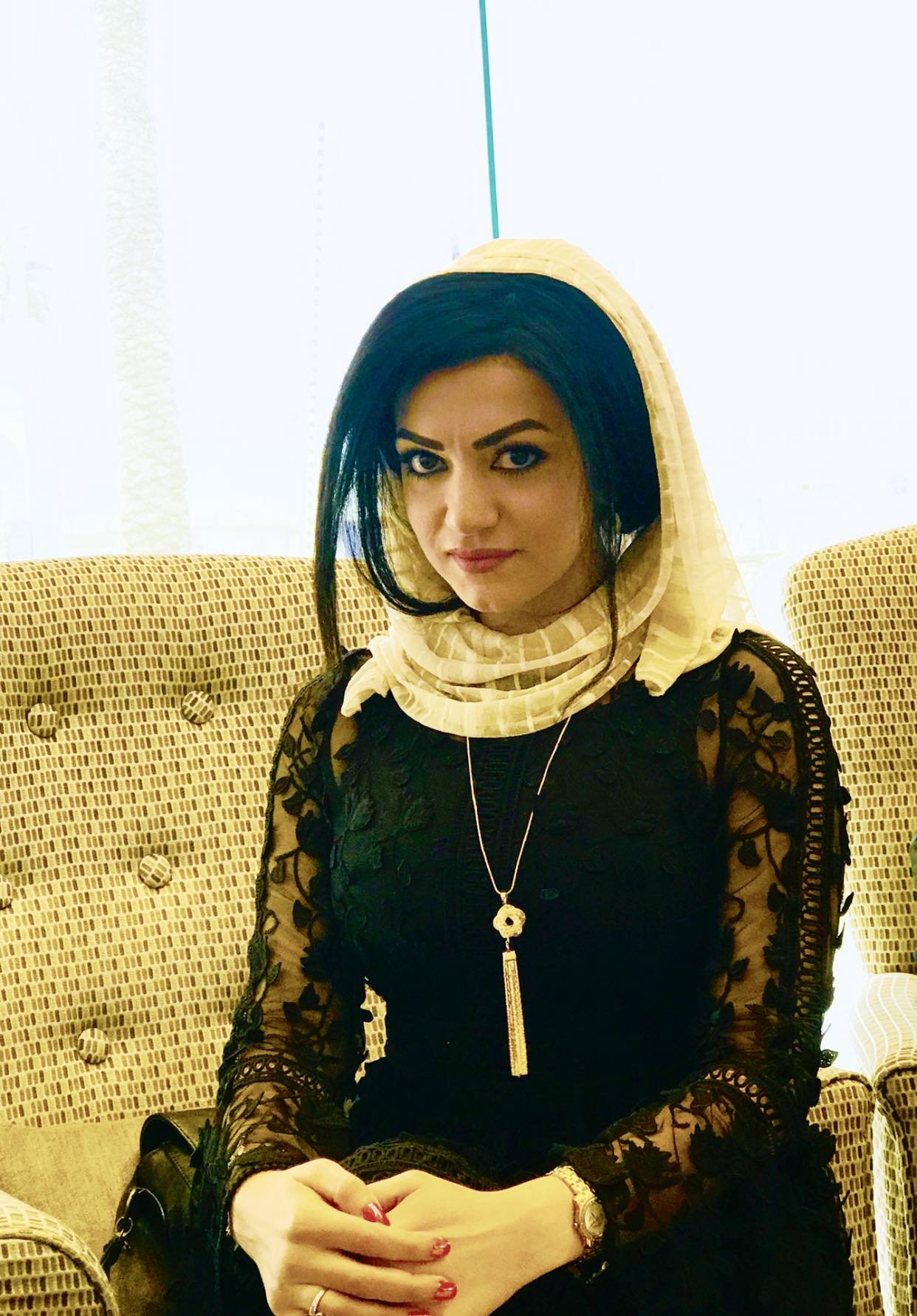 قصيدة أنا امرأة