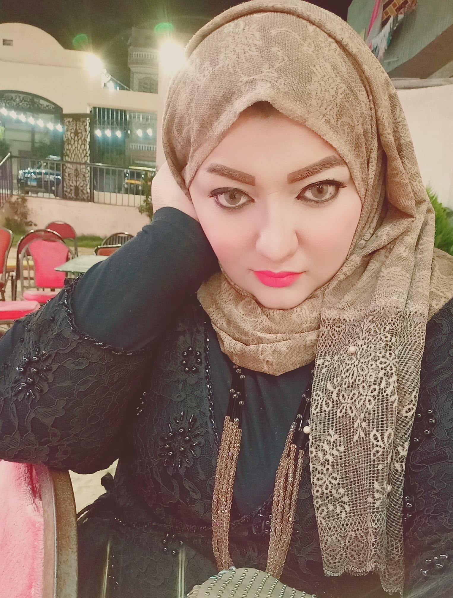 قصيدة لستَ هنا