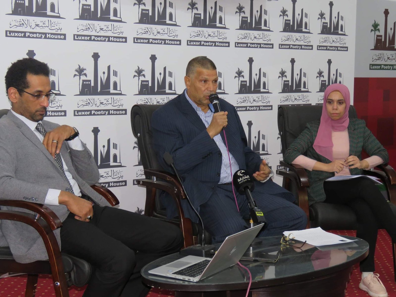 بيت الشعر بالأقصر يحتفي بإبداعات الشاعر المؤسس محمد عفيفي مطر