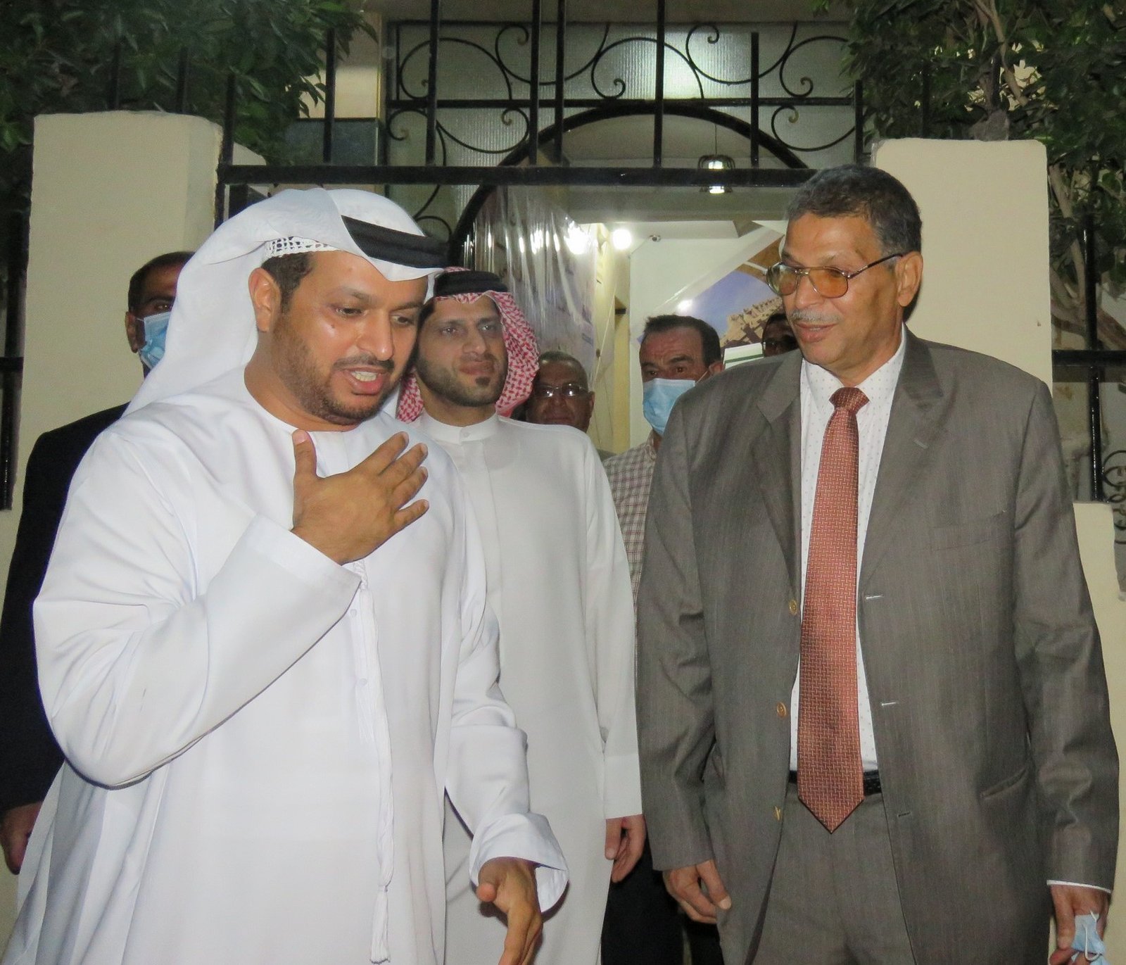 بحضور سفير الإمارات بيت الشعر بالأقصر ينظم ندوة حول ( العلاقات الثقافية المصرية الإماراتية)