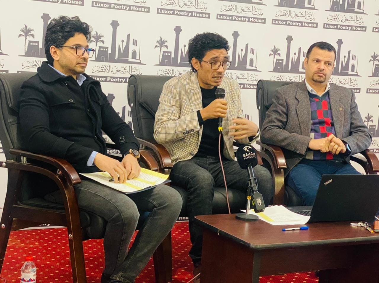 شارات الإبداع بين الشعر والفن التشكيلي