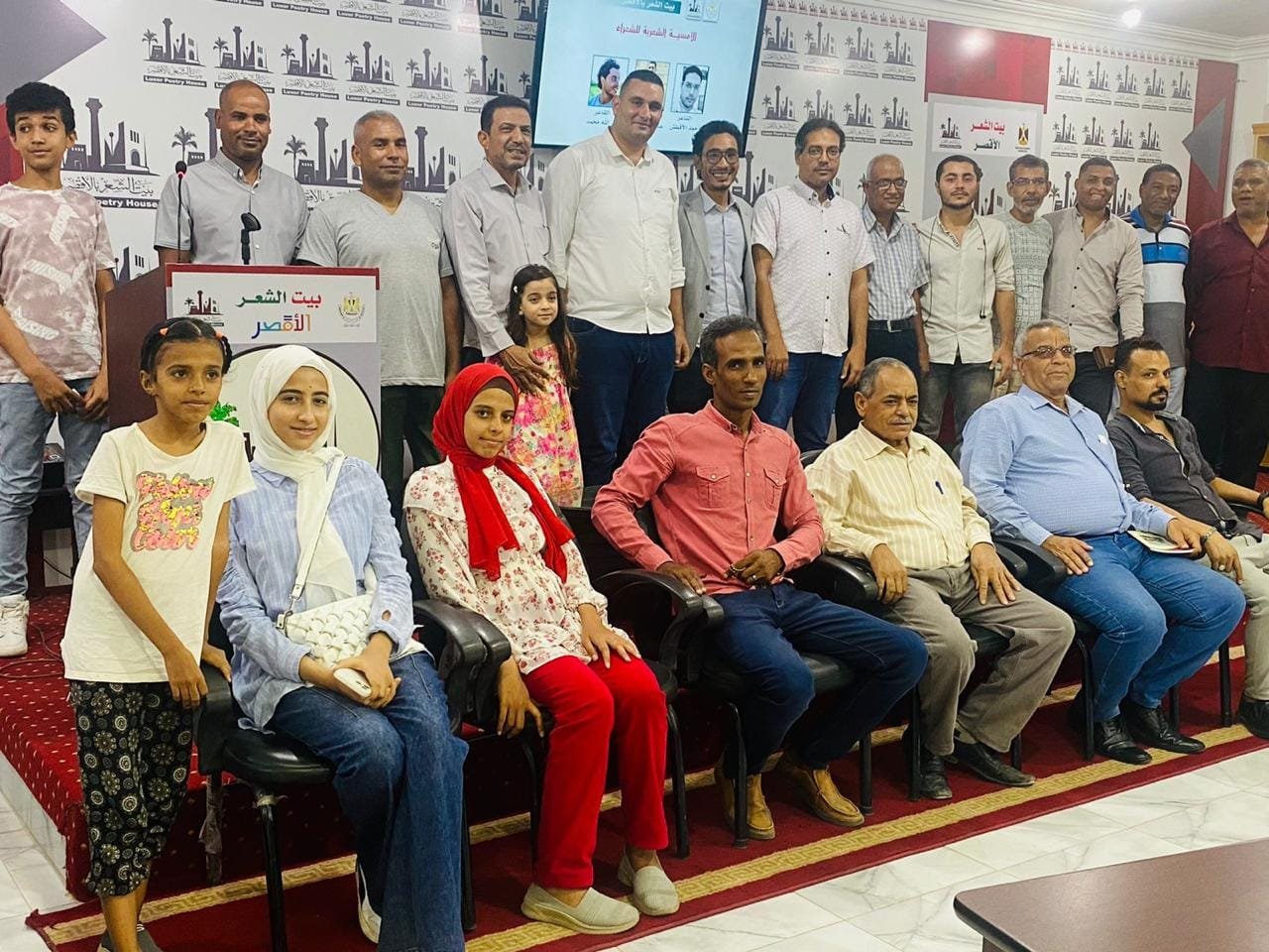 ثلاثة شعراء شباب يتألقون على منصة بيت الشعر بالأقصر