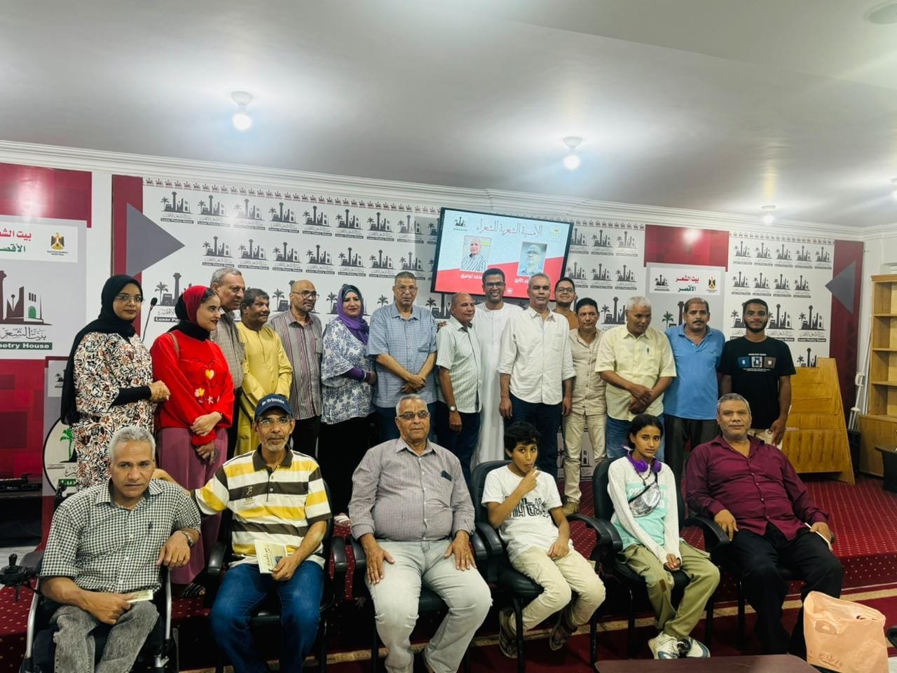 عبد الرحيم طايع و محمد توفيق يضيئان مساءات بيت الشعر بالأقصر